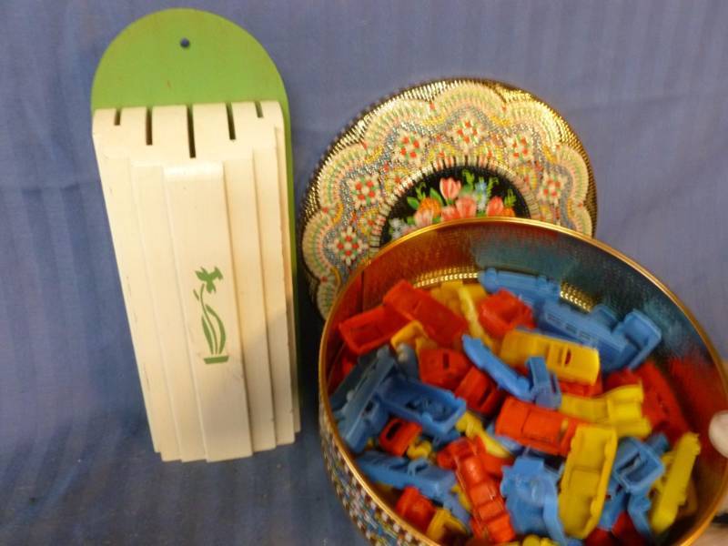 lot 112 image: Vintage Toys