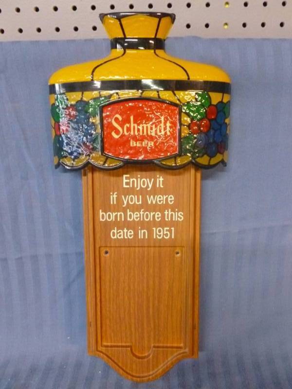 lot 114 image: Vintage Schmidt Beer