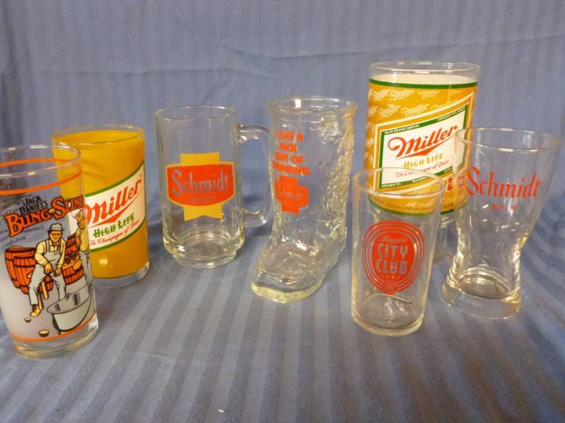 lot 120 image: Vintage Schmidt Beer