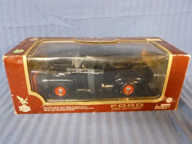 lot 151 image: Die Cast Metal Car