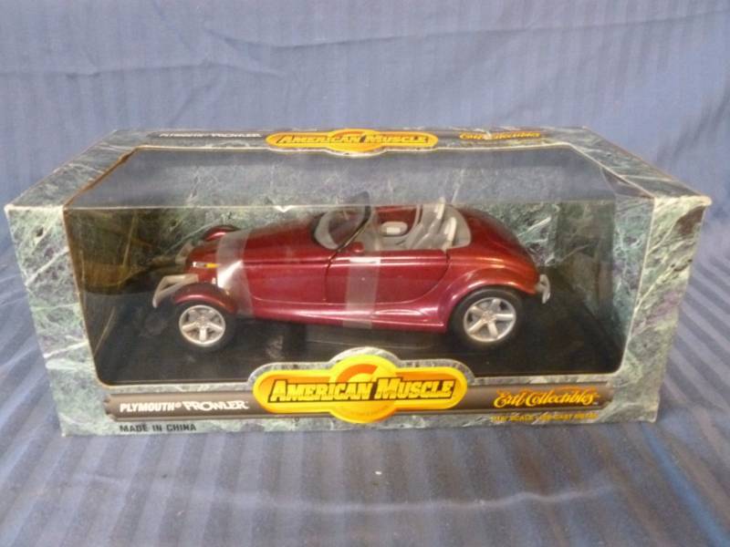 lot 162 image: Die Cast Metal Car