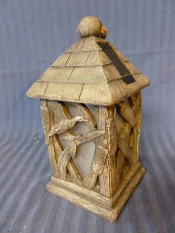 lot 197 image: Solar Lantern