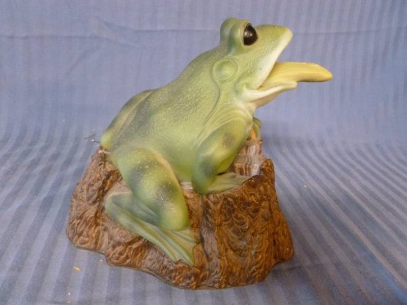 lot 200 image: Rock Garden Decoration
