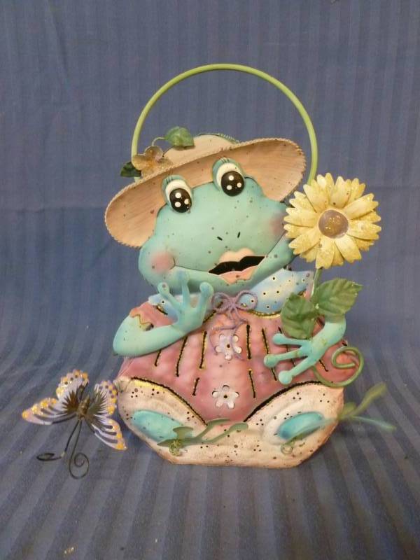 lot 202 image: Candle Lantern