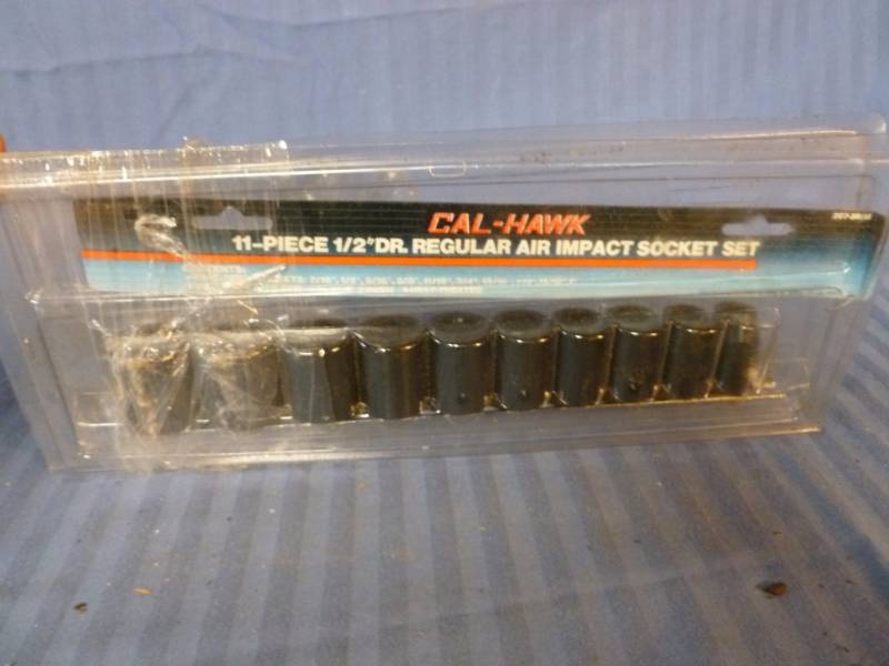 lot 219 image: Sockets