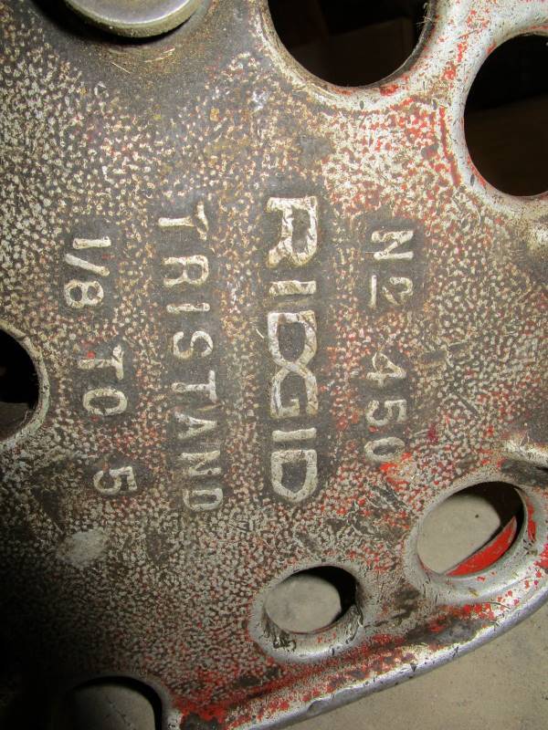 lot 19 image: Ridgid Pipe Stand