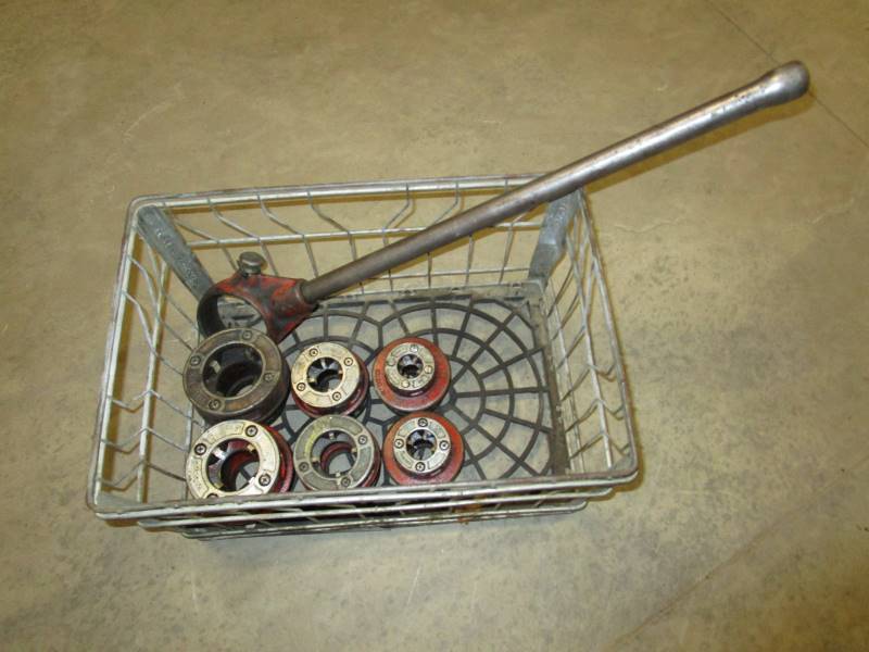 lot 22 image: Ridgid Pipe Threading Dies & Holder
