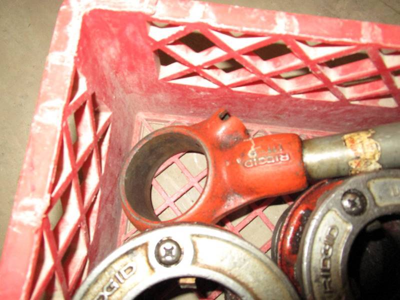 lot 24 image: Ridgid Pipe Threading Dies & Holder