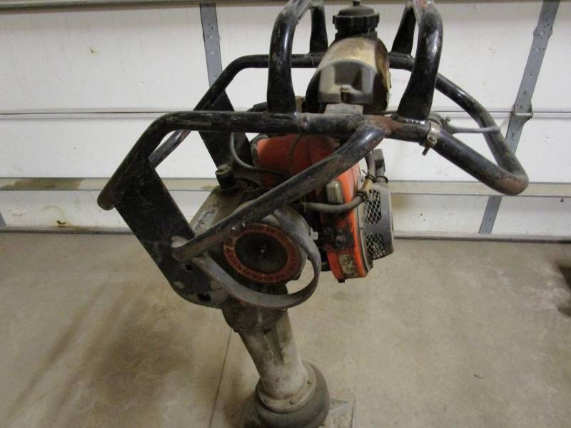 lot 16 image: MBW Model R270 Compactor