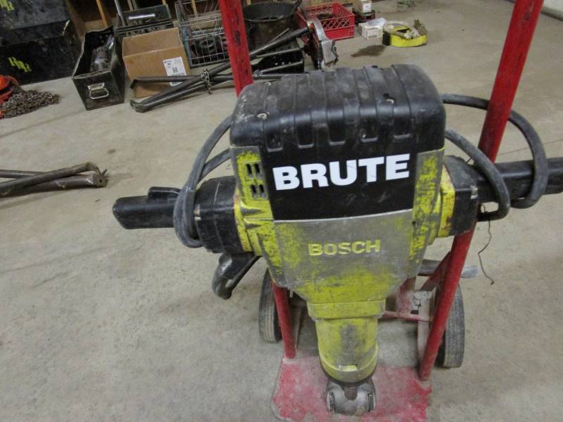 lot 17 image: Brute Electric Jackhammer  Bits & Cart