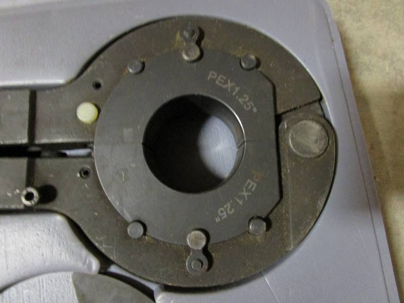 lot 42 image: Zurn Crimping Tool For Pex Tubing