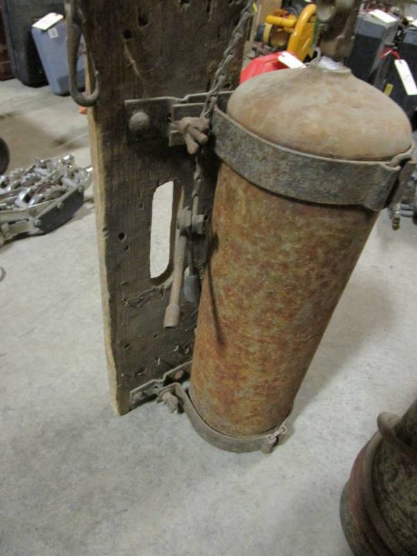 lot 52 image: (4) Acetylene Tanks & Brazing Torches
