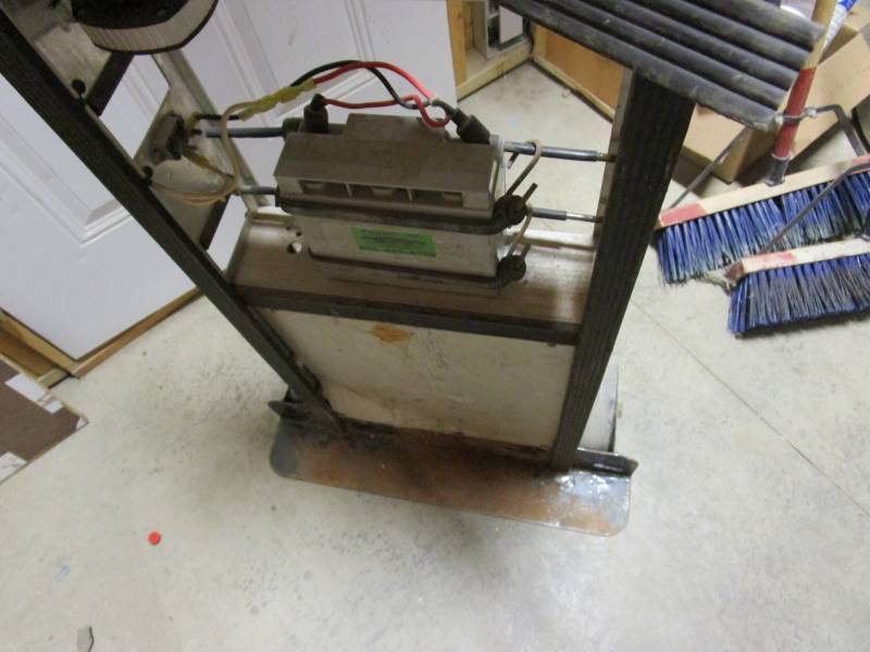 lot 73 image: Battery Operated Walking Hand Truck