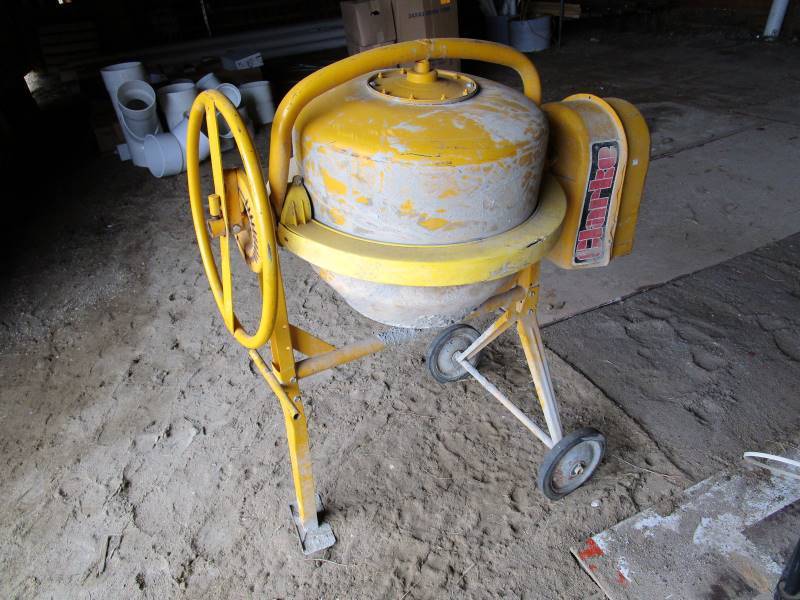 Clarke Cement Mixer No Reserve Plumbing & Heating Buisness Retirement