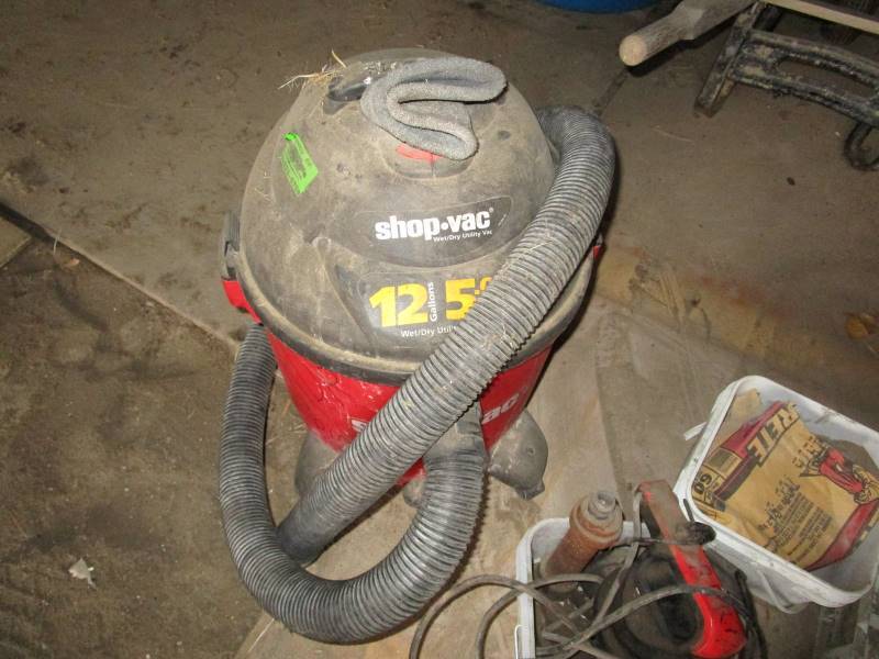 lot 91 image: 12 gal Shop Vac, Sump Pump  Misc.