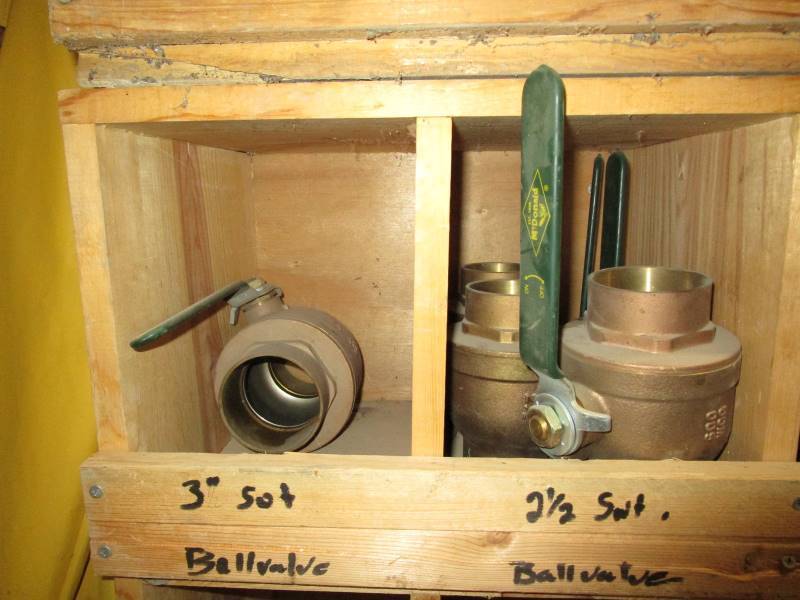 lot 118 image: 8x6x1 Wooden Wall Organizer  Contents (see pics)