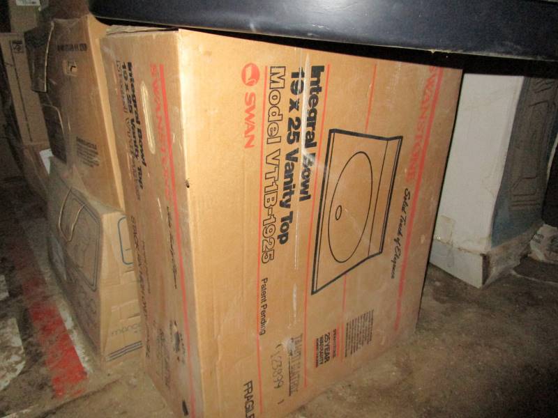 lot 148 image: Row of New Fixtures (see pics)