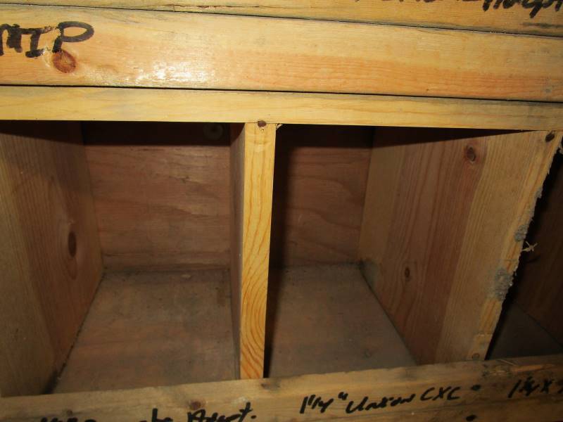 lot 124 image: 8x6x1 Wooden Wall Organizer (empty no contents)