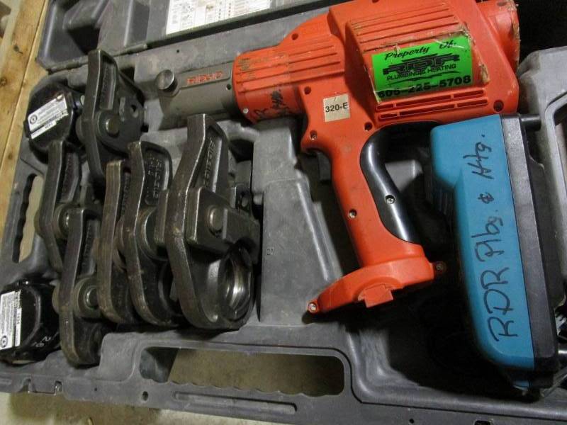 lot 39 image: Ridgid Propress 320E Crimper & Crimp Ring Kit