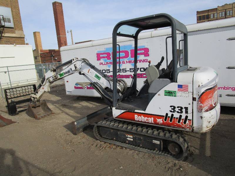 lot 1 image: Bobcat 331 Backhoe
