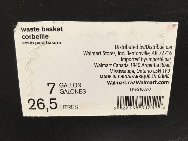 lot 99 image: (4) PLASTIC TRASH BINS
