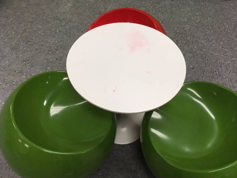 lot 33 image: HEAVY DUTY PLASTIC TABLE AND SEATS