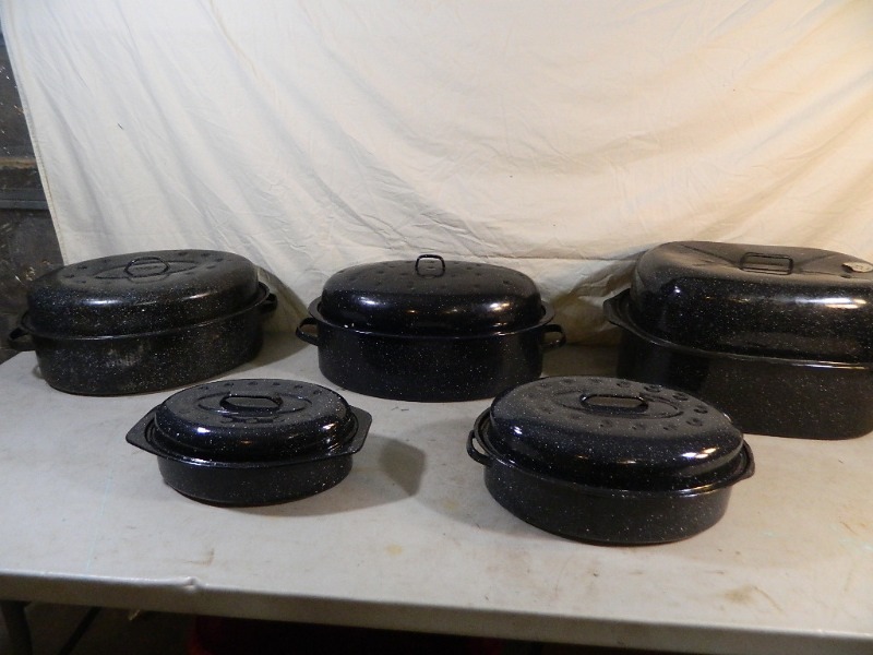 5 Roaster Pans with Lids
