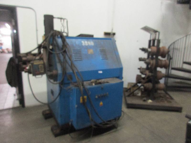 lot 11 image: Tauring Model Delta 80