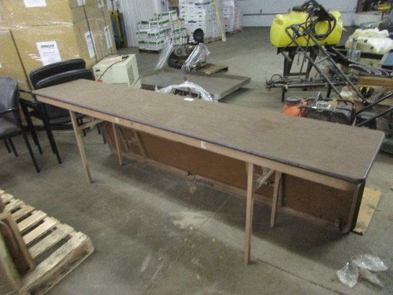 lot 33 image: Folding tables