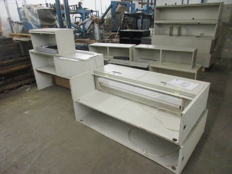 lot 42 image: Countertop cabinets with lights