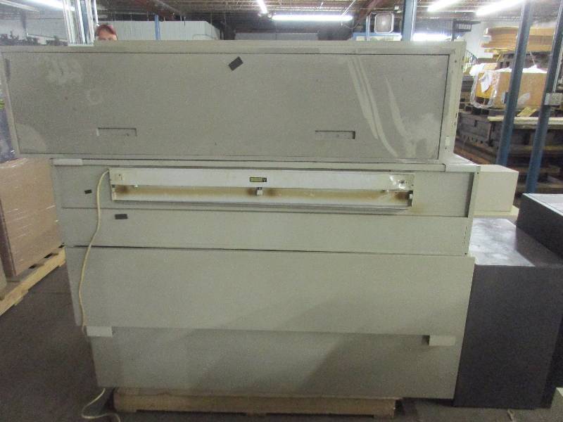 lot 45 image: Countertop cabinets with lights