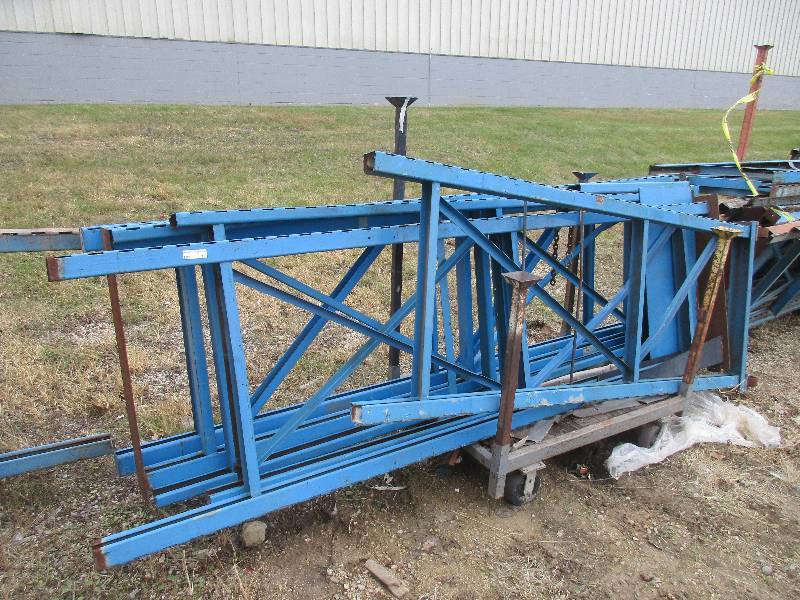 lot 76 image: Pallet Racking Uprights