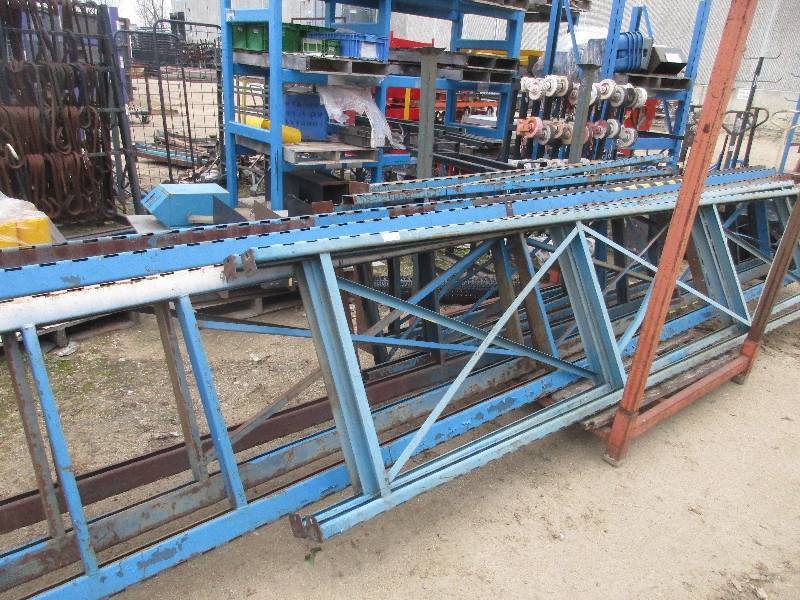 lot 84 image: Pallet Racking Uprights