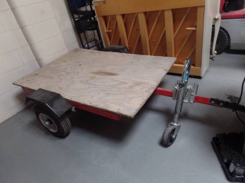HAULING TRAILER