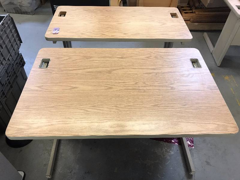 4 DESKS