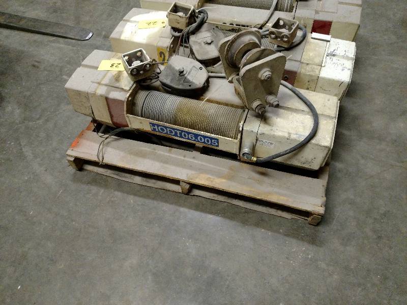 lot 23 image: Coffing 12 Ton Cable Hoist, 23046...