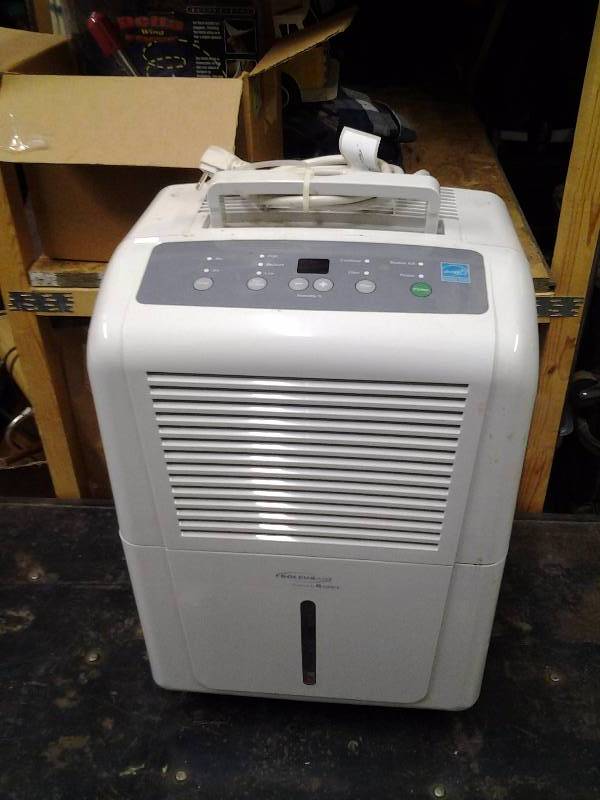 lot 2 image: Soleus Air Dehumidifier