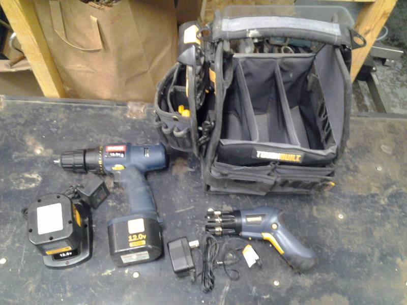 lot 16 image: Ryobi 12 Volt Cordless Drill With 2 Batteries & Charger, Power Screw Driver & Charger, Tool Caddy