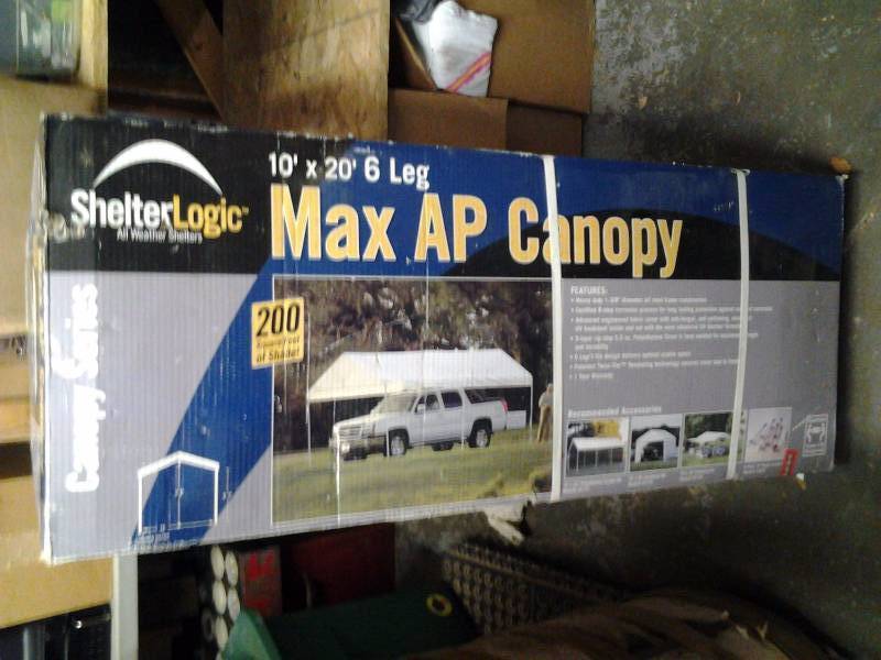 lot 23 image: 10x20 6 Leg Canopy