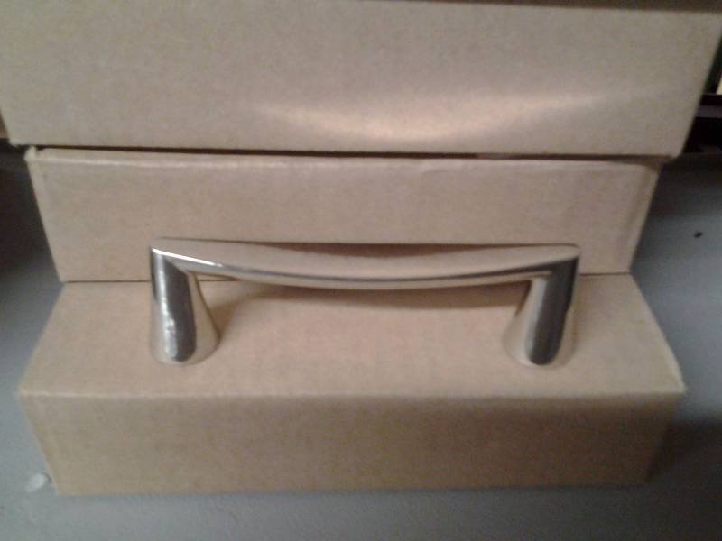 lot 27 image: 40-Chrome Handles