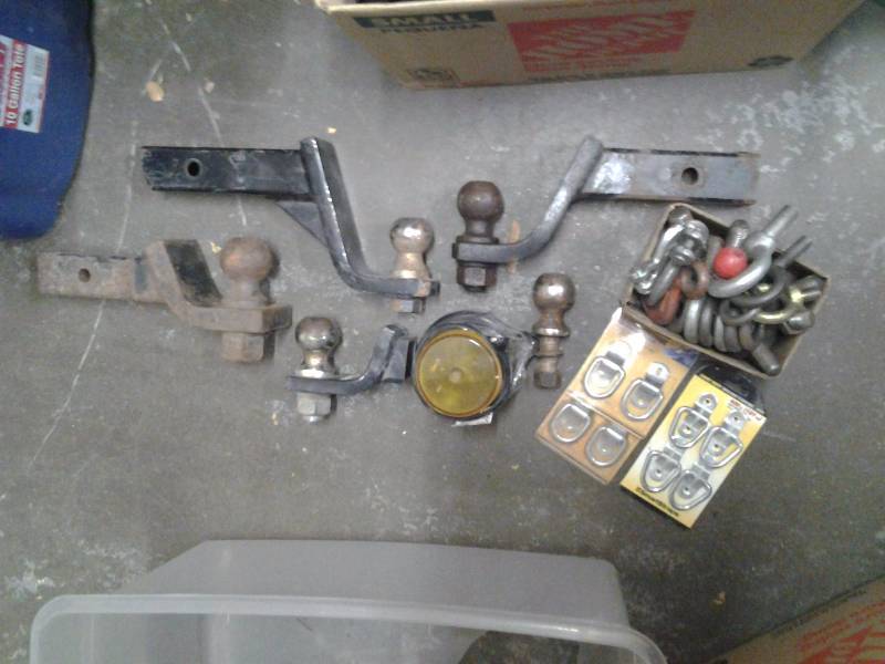 lot 37 image: Lot Of Receiver Hitches, Tie Downs, Beacon Light