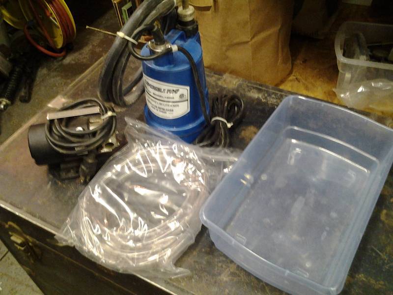 lot 44 image: 2-Pumps 1-Submersible, 1-Other