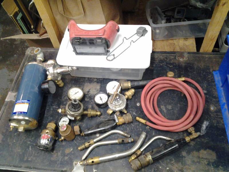 lot 50 image: Lot Of Regulator, Air Filter, Torch Parts