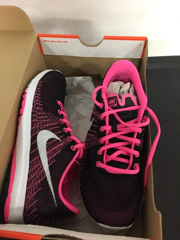 Nike Flex Fury - Youth size 4