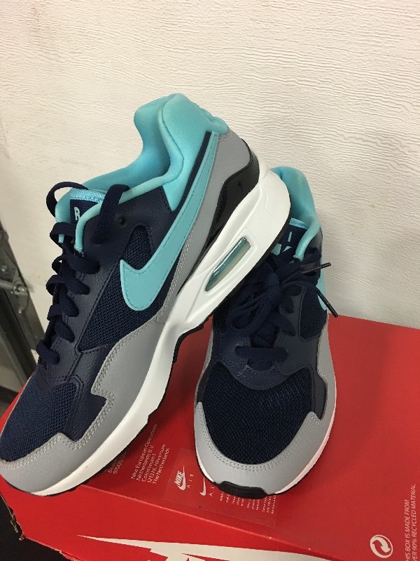 Nike Air Max - womens 7.5