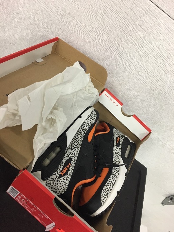 Nike Air Max Safari - Size 5.5Y