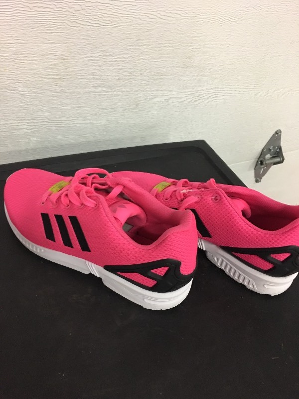 Adidas Torsion - Womens size 7
