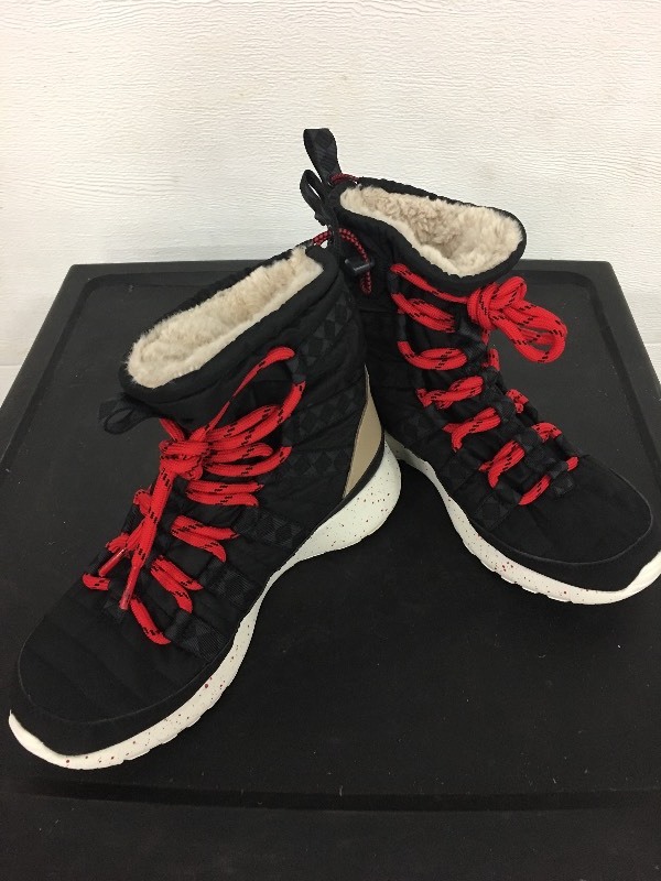 Nike Boots - Size 6