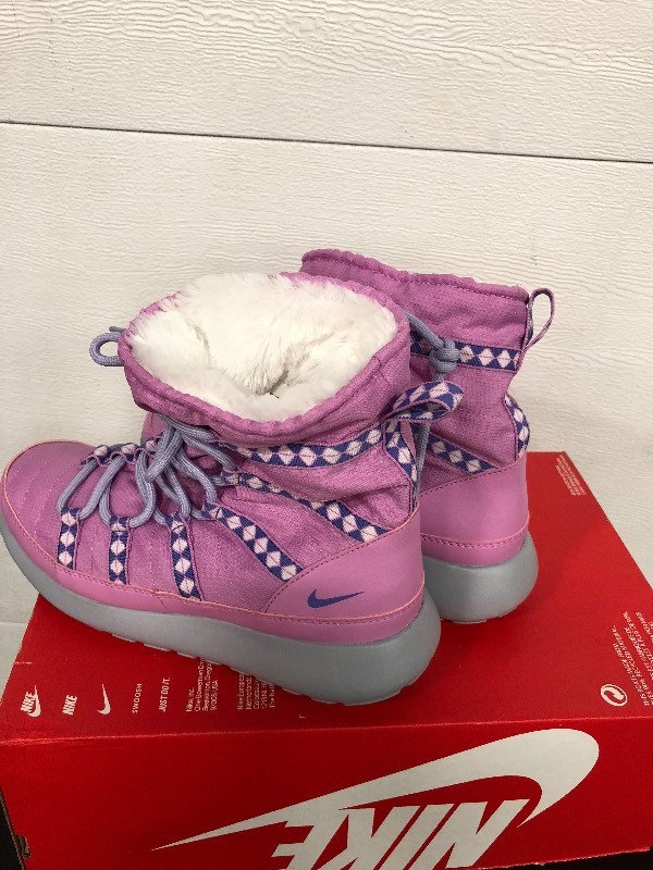 Nike Boots - Size 6 Youth