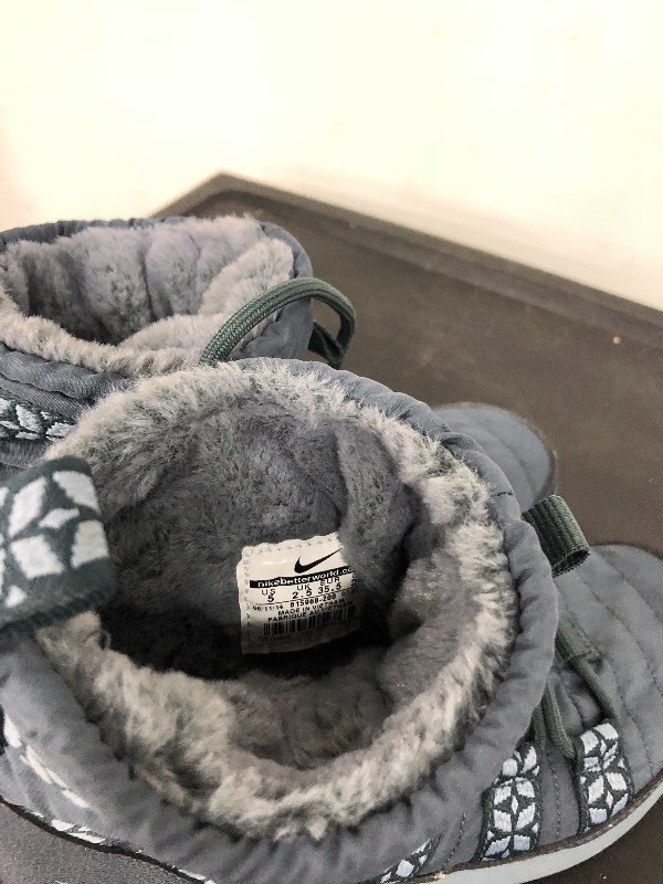 Nike Boots - Size 5